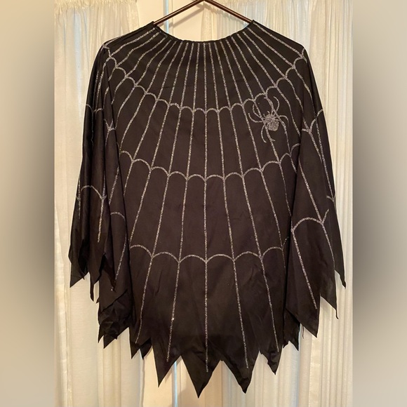 Women’s Halloween Spiderweb Poncho Costume - Picture 1 of 6